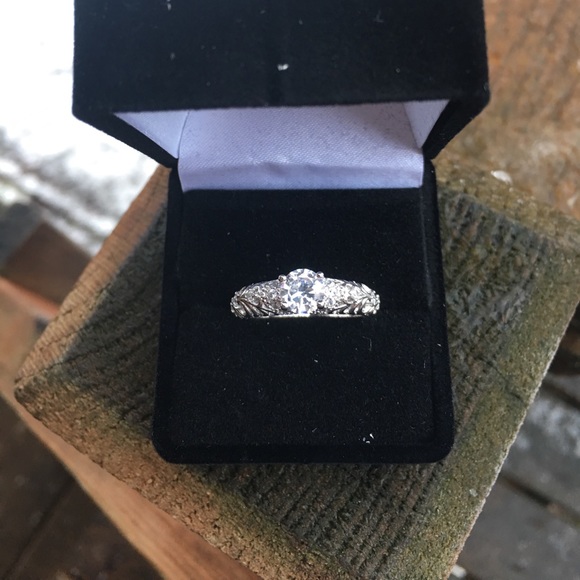 FLOWER GARDEN - Picture 5 of 7